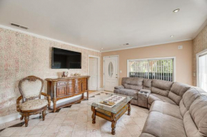Burbank Home with Yard, Walk to Downtown Shops!